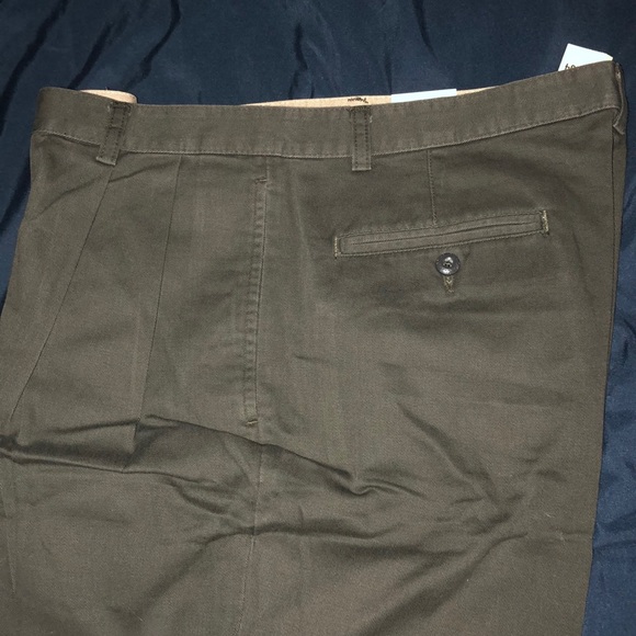 NWT 34/34 Men’s Khaki Relaxed Pleated - Picture 6 of 6